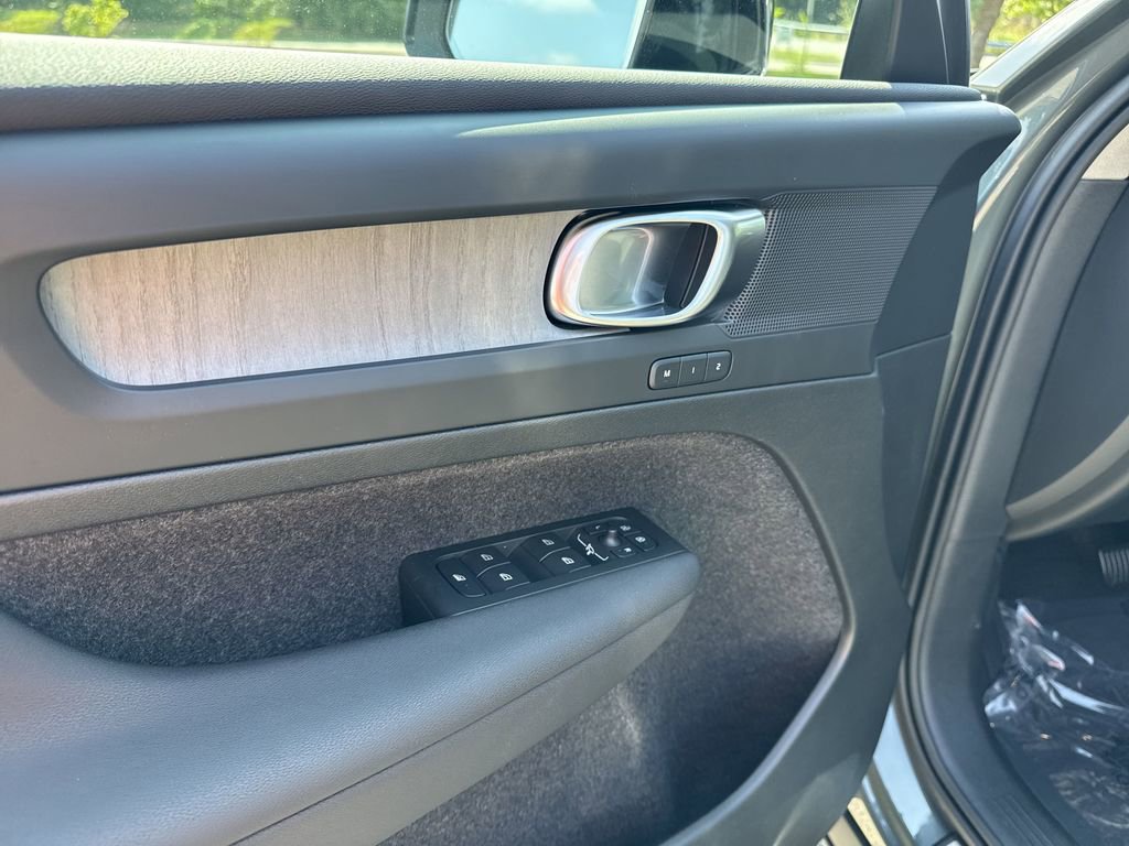 New 2026 Volvo XC40 B5 Core w/ Protection Package Premier image 16