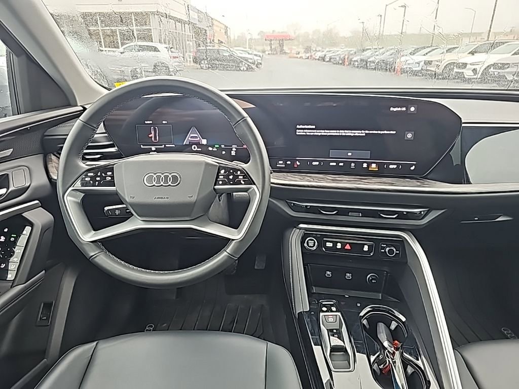 Used 2025 Audi Q5 Premium Plus w/ Premium Plus image 2