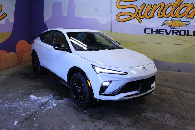 Used 2025 Buick Envista Sport Touring image 2