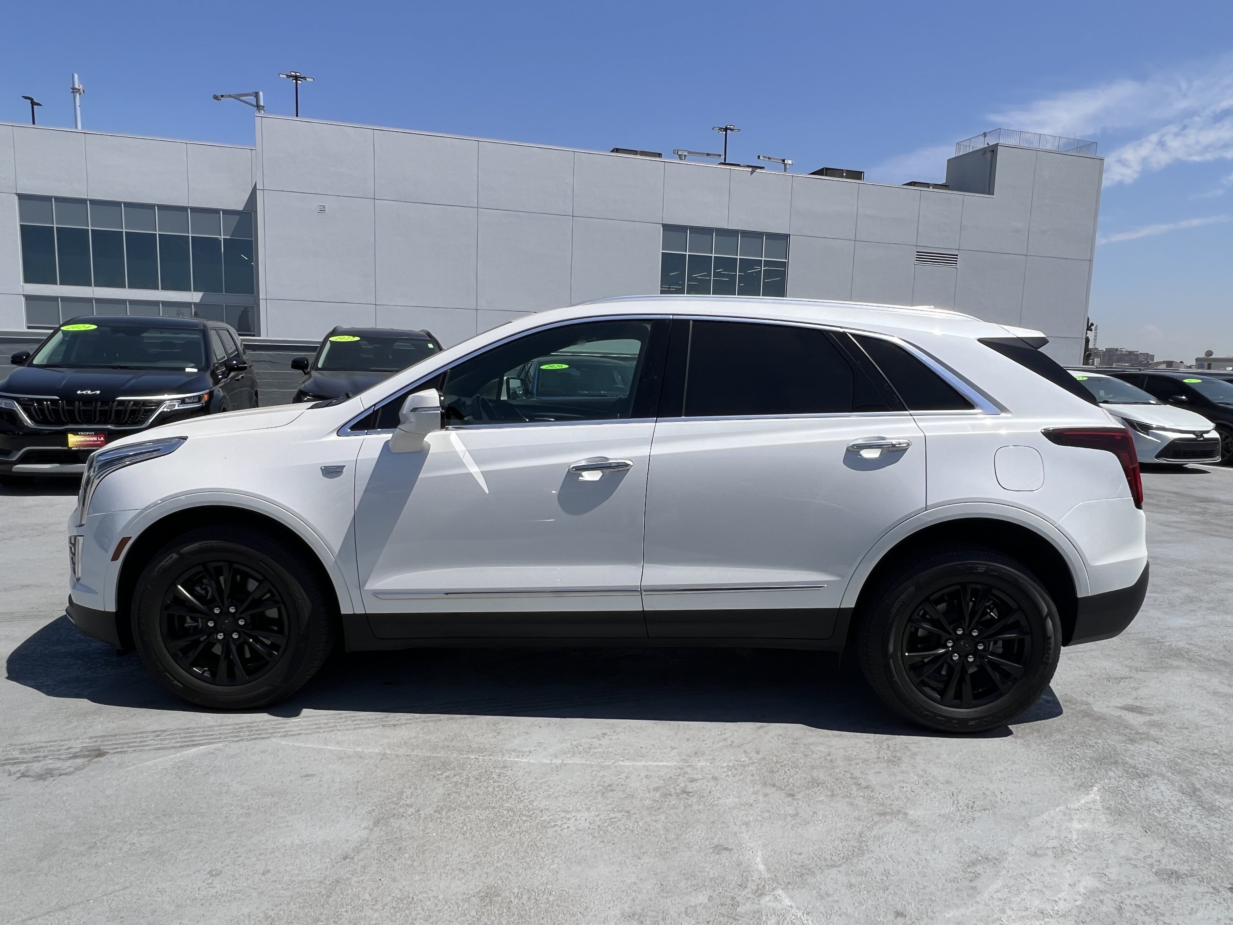Used 2021 Cadillac XT5 Luxury AWD/4WD image 3