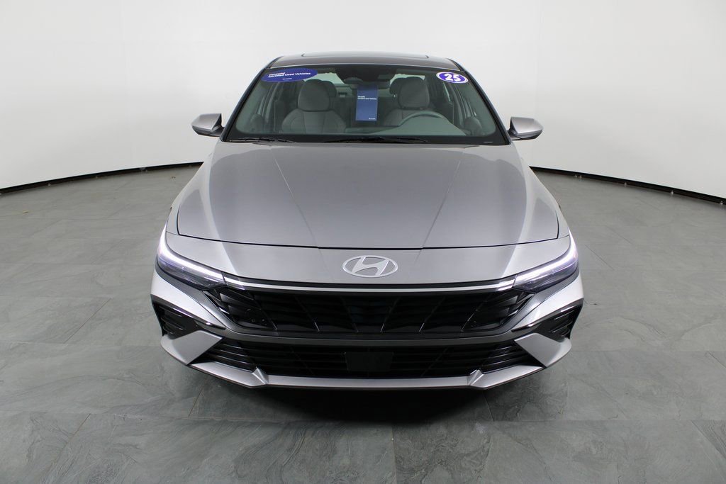 Certified 2025 Hyundai Elantra SEL image 12