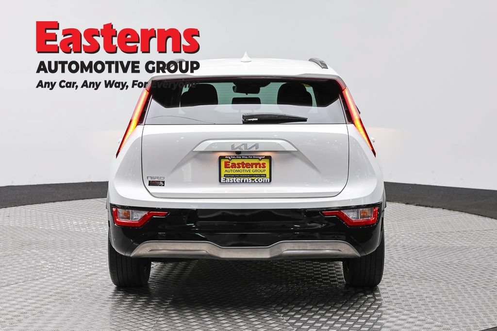 Used 2023 Kia Niro Wind w/ Wind Preserve Package FWD image 6