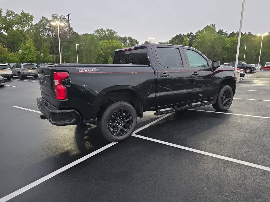 Used 2022 Chevrolet Silverado 1500 LT Trail Boss w/ LT Trail Boss Premium Package AWD/4WD image 3