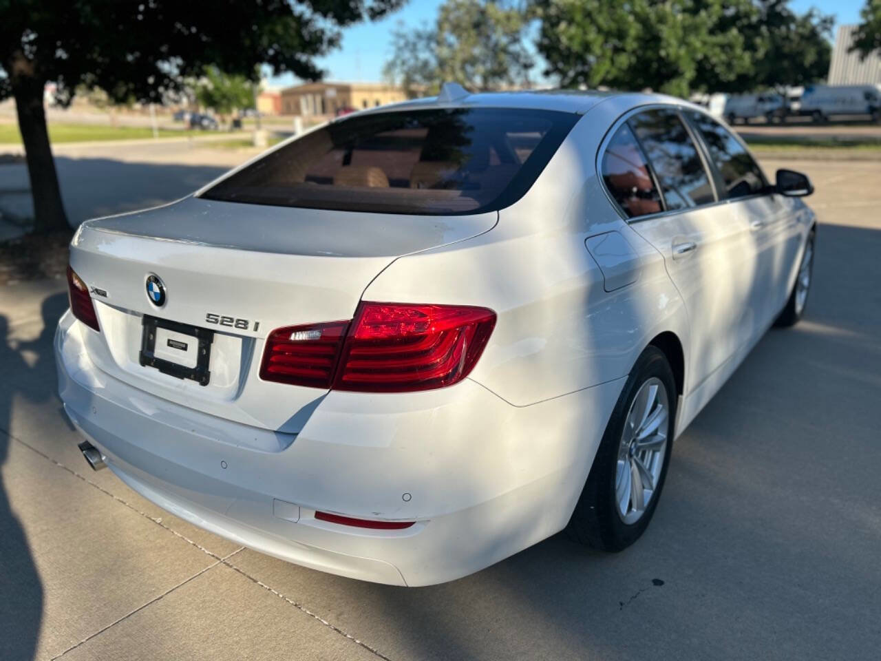 Used 2015 BMW 528i xDrive Sedan image 6
