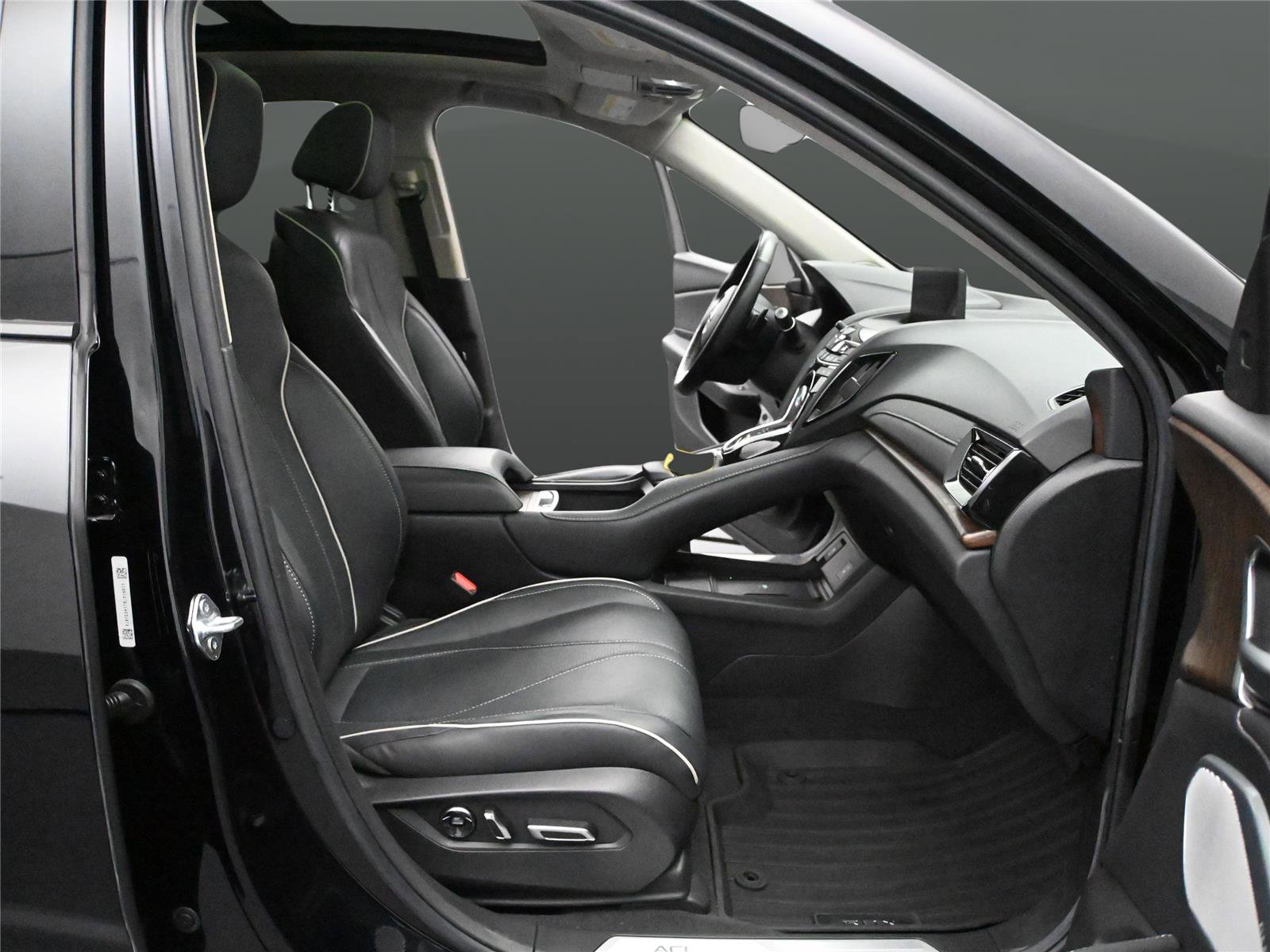 Certified 2024 Acura RDX SH-AWD w/ Advance Package image 13