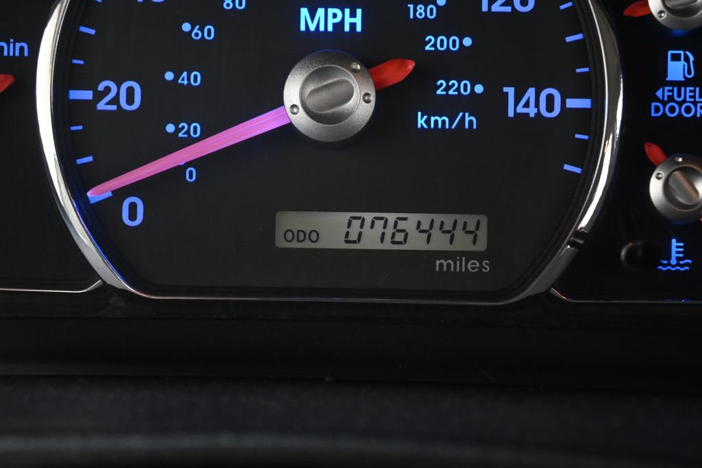 Used 2011 Mitsubishi Endeavor LS AWD/4WD image 25