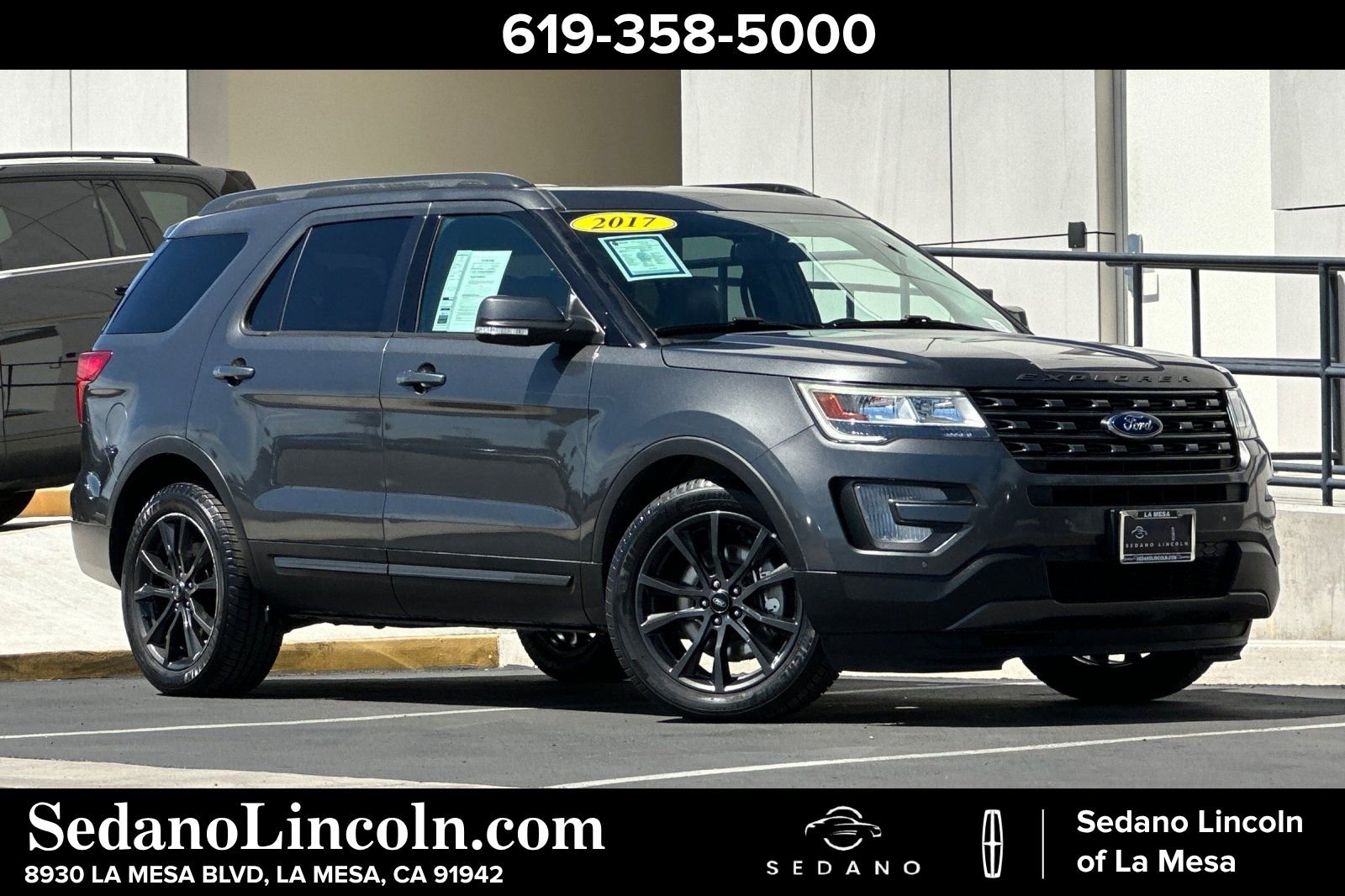 Used 2017 Ford Explorer XLT w/ Equipment Group 202A image 1