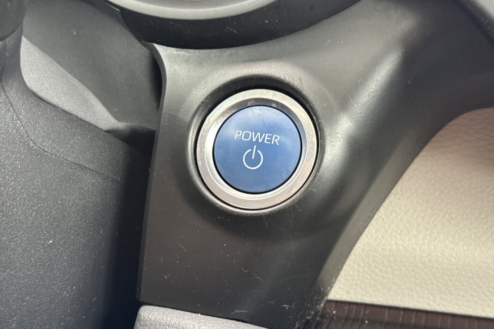Certified 2024 Toyota Sienna XLE FWD image 27