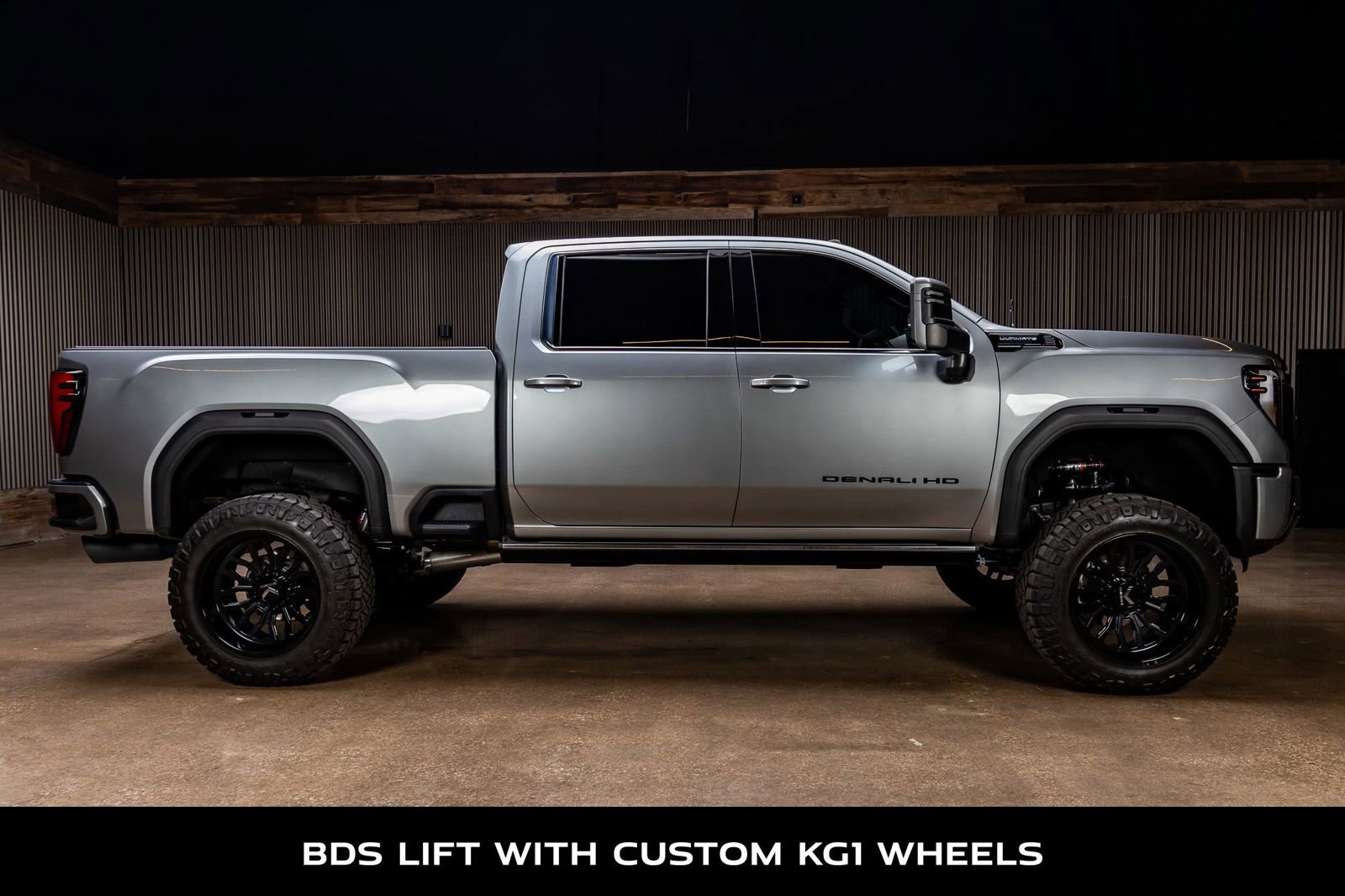 Used 2025 GMC Sierra 2500 Denali Ultimate image 10