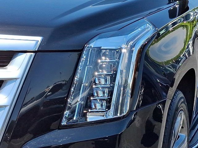 Used 2019 Cadillac Escalade ESV Premium Luxury AWD/4WD image 12
