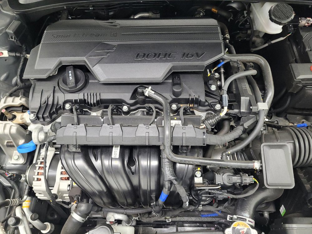 Used 2025 Hyundai Elantra Sport FWD image 30