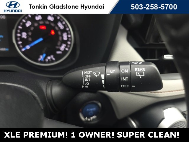 Used 2022 Toyota RAV4 XLE Premium image 13