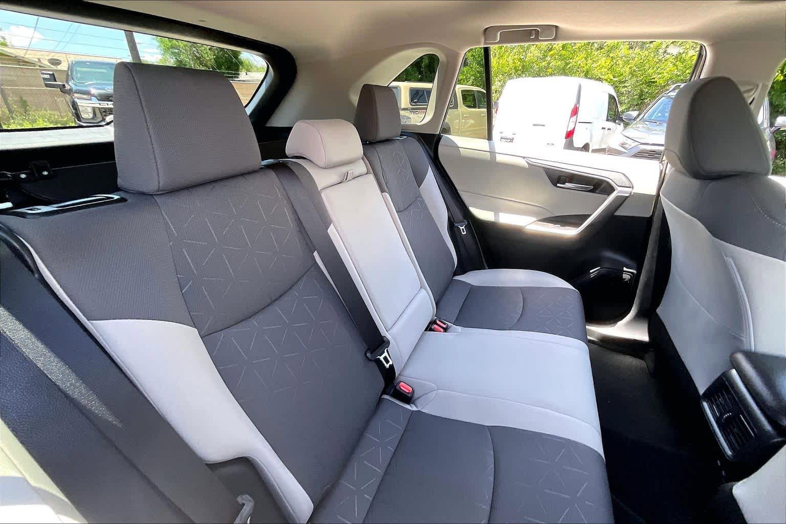 Used 2025 Toyota RAV4 XLE w/ Convenience Package FWD image 20