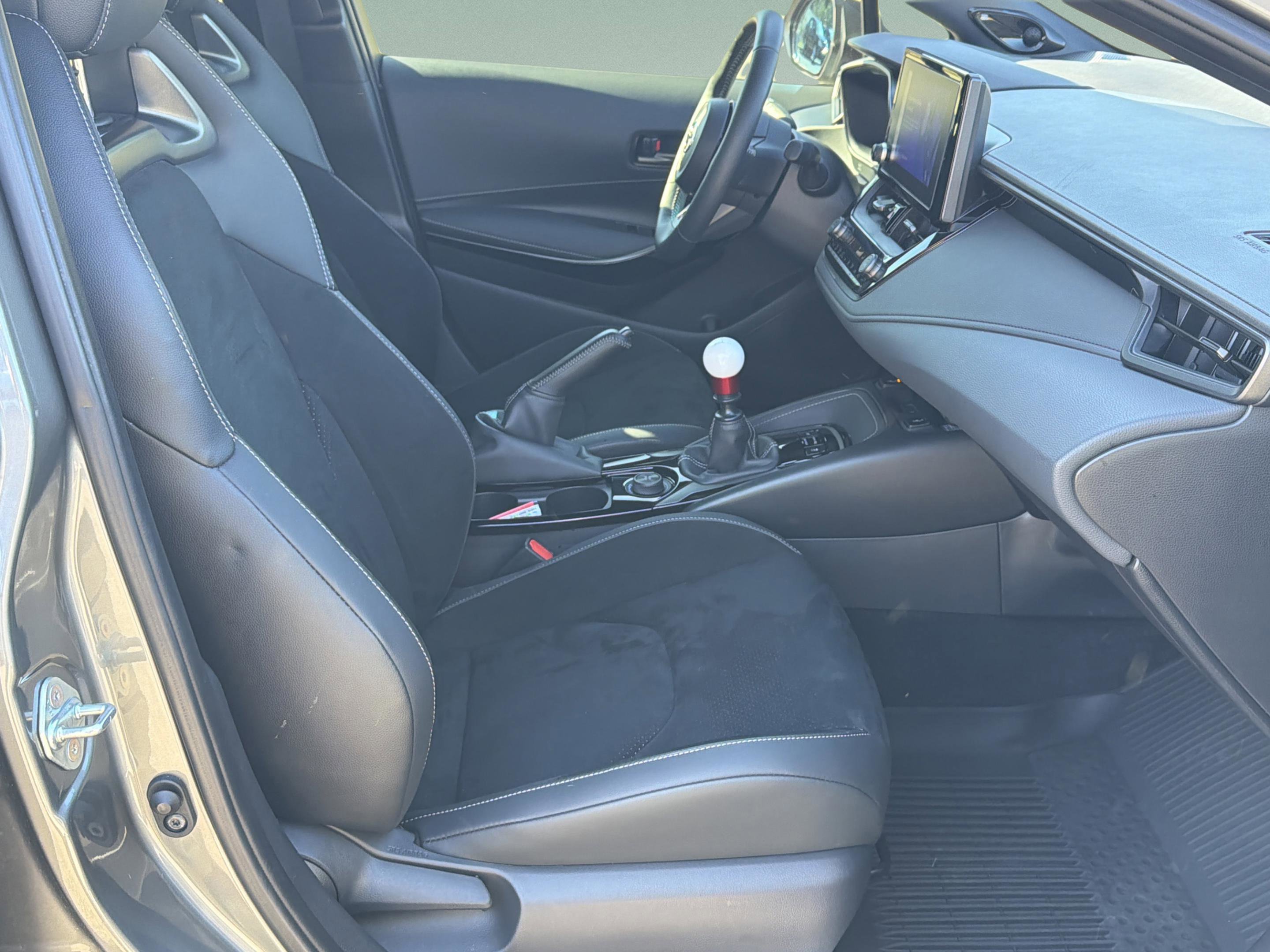 Used 2025 Toyota Corolla Premium image 38