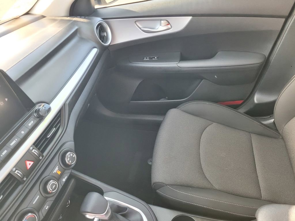 Used 2024 Kia Forte LXS FWD image 11