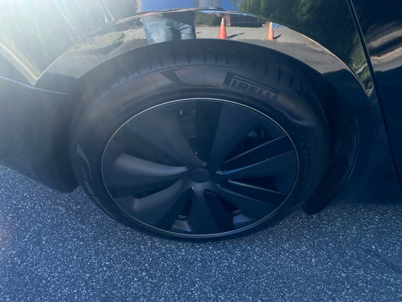 Used 2022 Tesla Model S AWD image 17