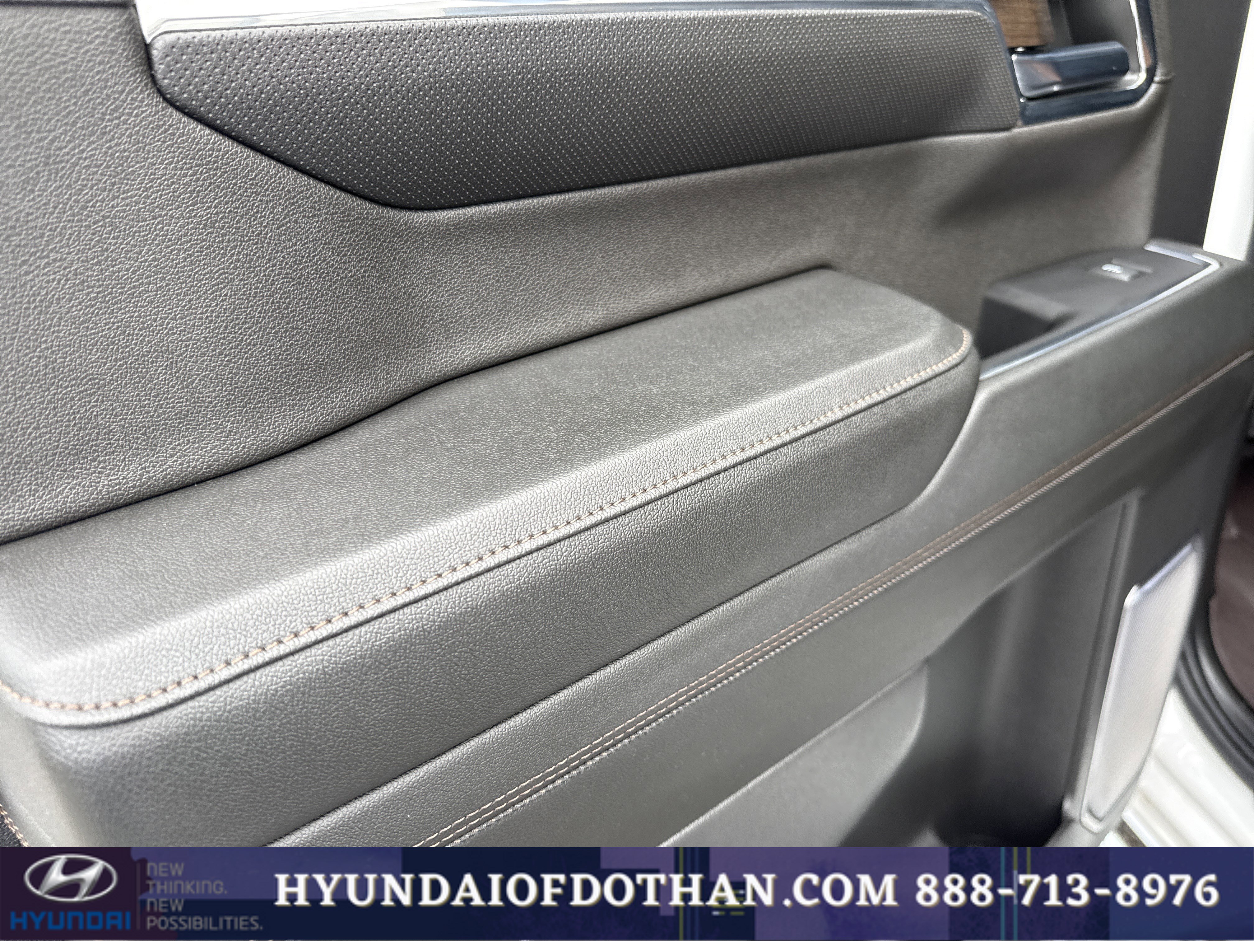 Used 2024 Chevrolet Silverado 1500 High Country w/ Technology Package AWD/4WD image 11