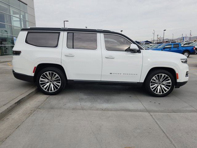 Used 2022 Jeep Grand Wagoneer Series III image 4