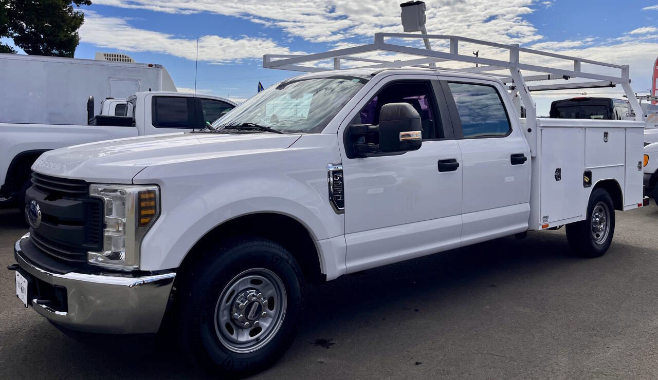 Used 2018 Ford F250 XL w/ Power Equipment Group RWD image 1