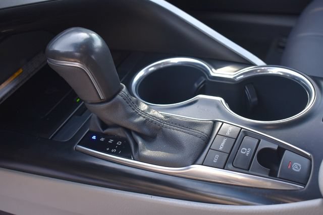 Used 2020 Toyota Camry XLE FWD image 22