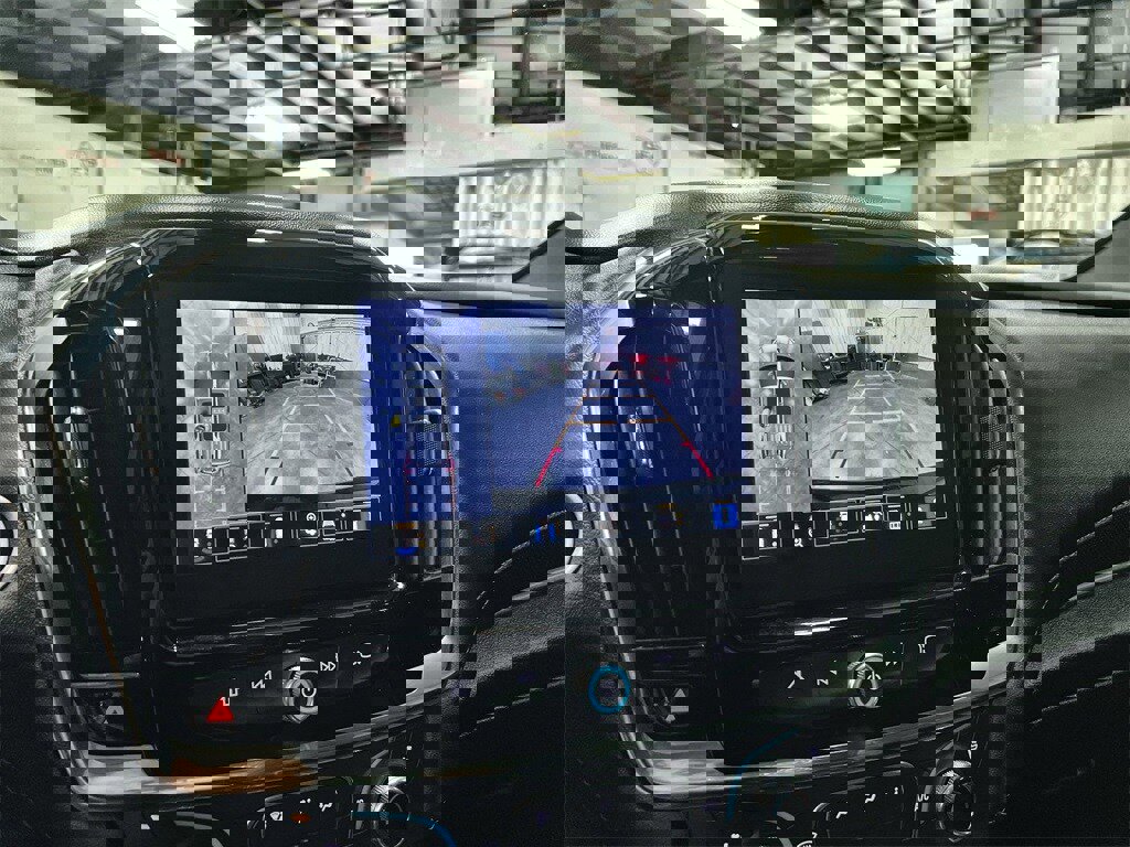 Used 2023 Chevrolet Traverse Premier w/ Redline Edition image 28