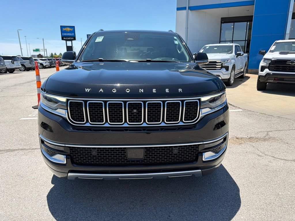 Used 2022 Jeep Wagoneer Series III w/ Premium Group I AWD/4WD image 8