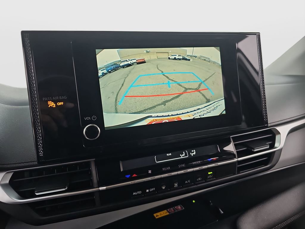 Certified 2025 Toyota Sienna LE image 13