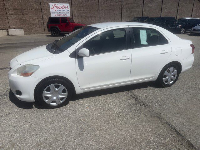 Used 2010 Toyota Yaris Sedan image 2