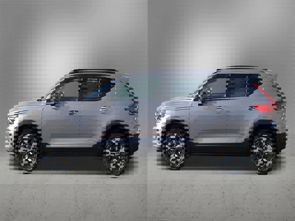 New 2026 Volvo XC40 B5 Plus w/ Protection Package Premier image 3