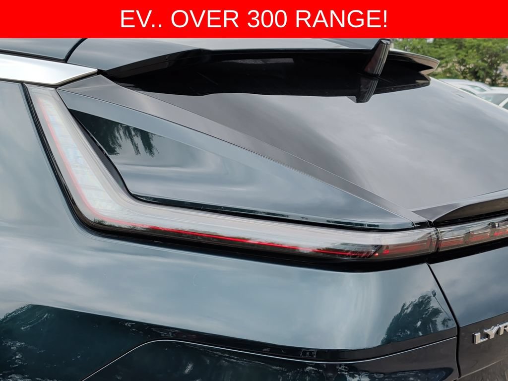 Used 2024 Cadillac Lyriq Luxury AWD/4WD image 44