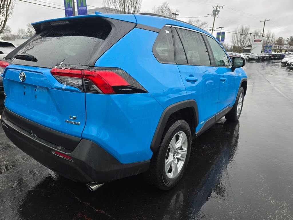 Certified 2021 Toyota RAV4 LE AWD/4WD image 7
