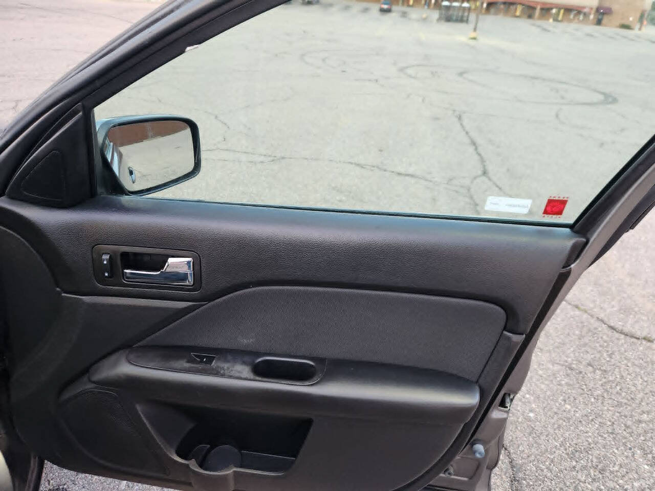 Used 2010 Ford Fusion SE FWD image 17