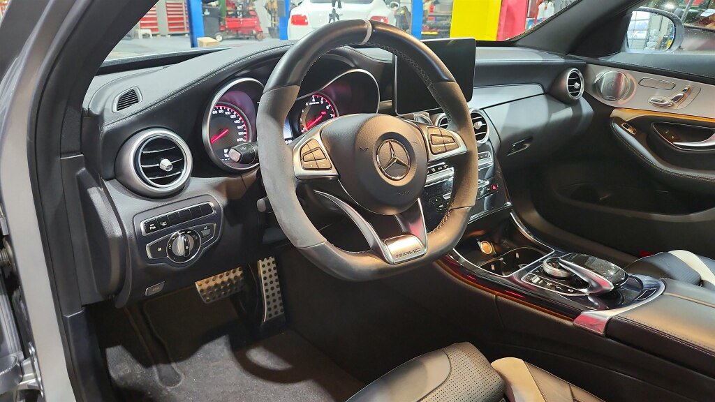 Used 2015 Mercedes-Benz C 63 AMG S image 23
