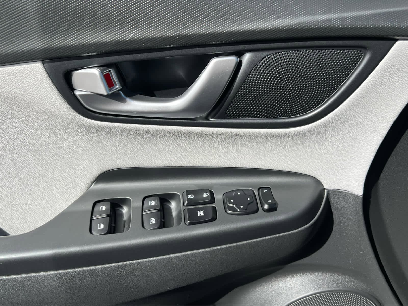 Certified 2023 Hyundai Kona Limited image 30