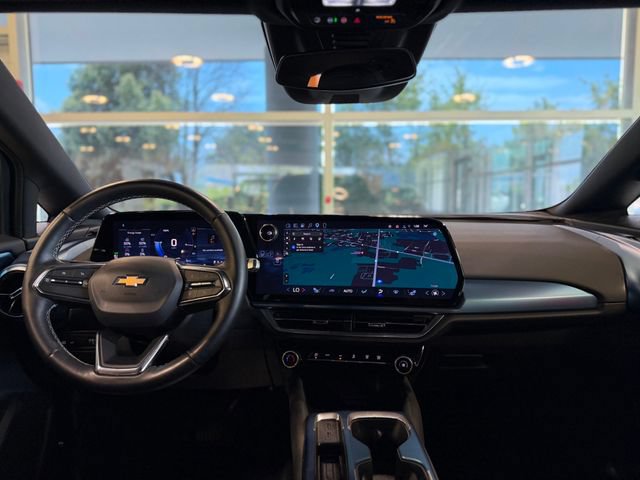 Used 2024 Chevrolet Equinox EV LT FWD image 40