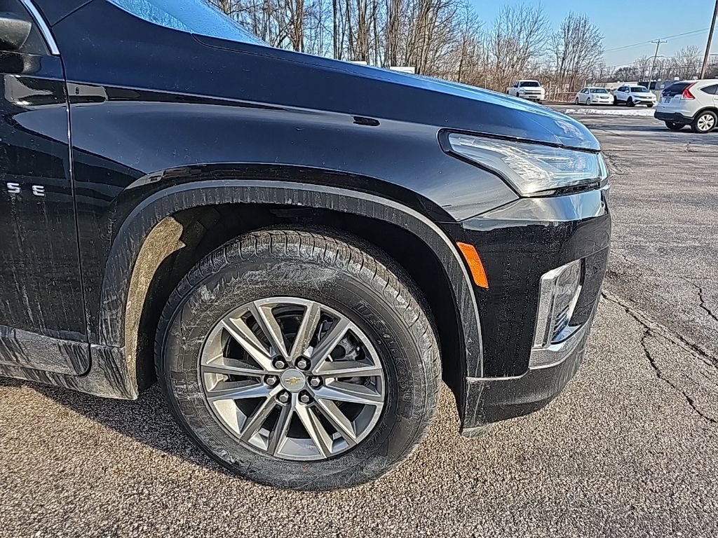 Used 2023 Chevrolet Traverse LT image 9
