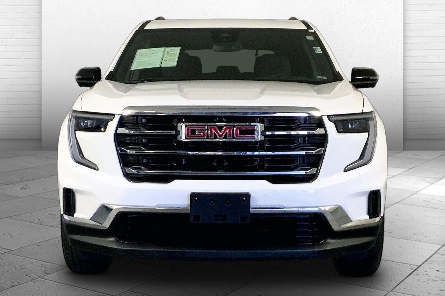 Used 2025 GMC Acadia Elevation FWD image 2