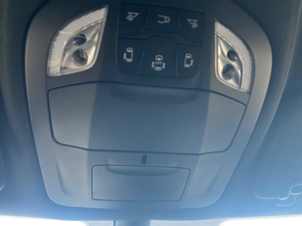 New 2026 Chrysler Pacifica Select FWD image 7