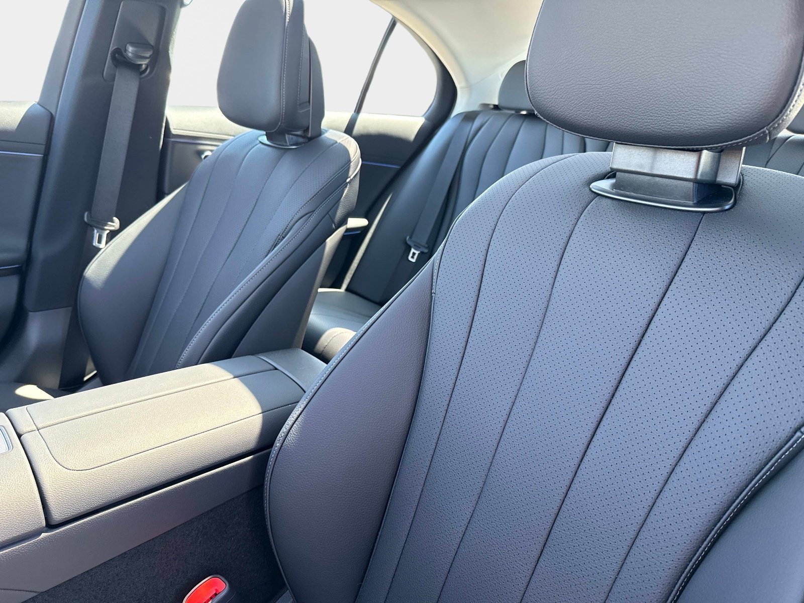 New 2026 Mercedes-Benz E 350 Sedan image 21