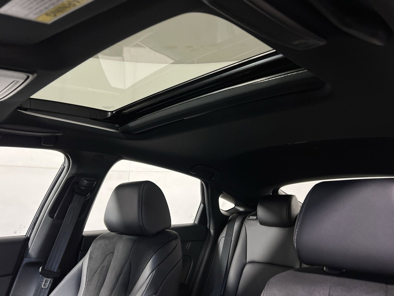 Used 2025 Acura Integra A-Spec image 22