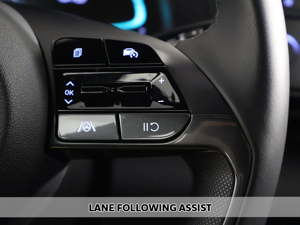 Certified 2025 Hyundai Elantra Sport image 3