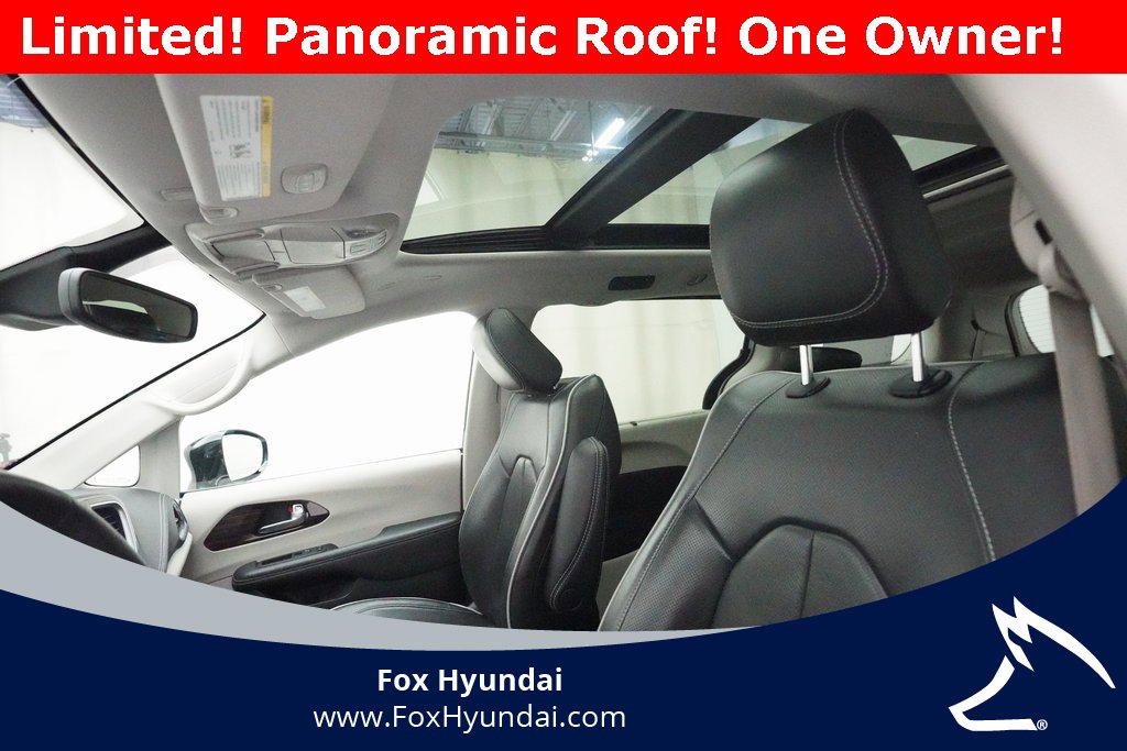 Used 2024 Chrysler Pacifica Limited image 33