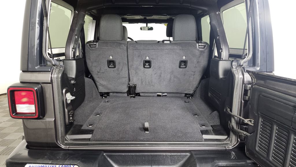 Used 2021 Jeep Wrangler Unlimited Sport image 9