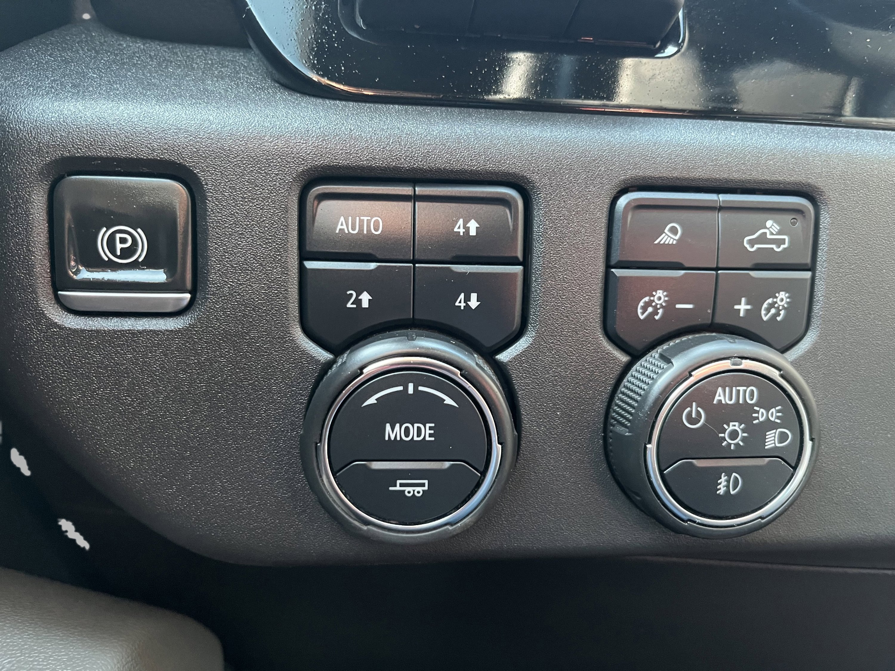 Used 2022 Chevrolet Silverado 1500 ZR2 w/ Technology Package image 22