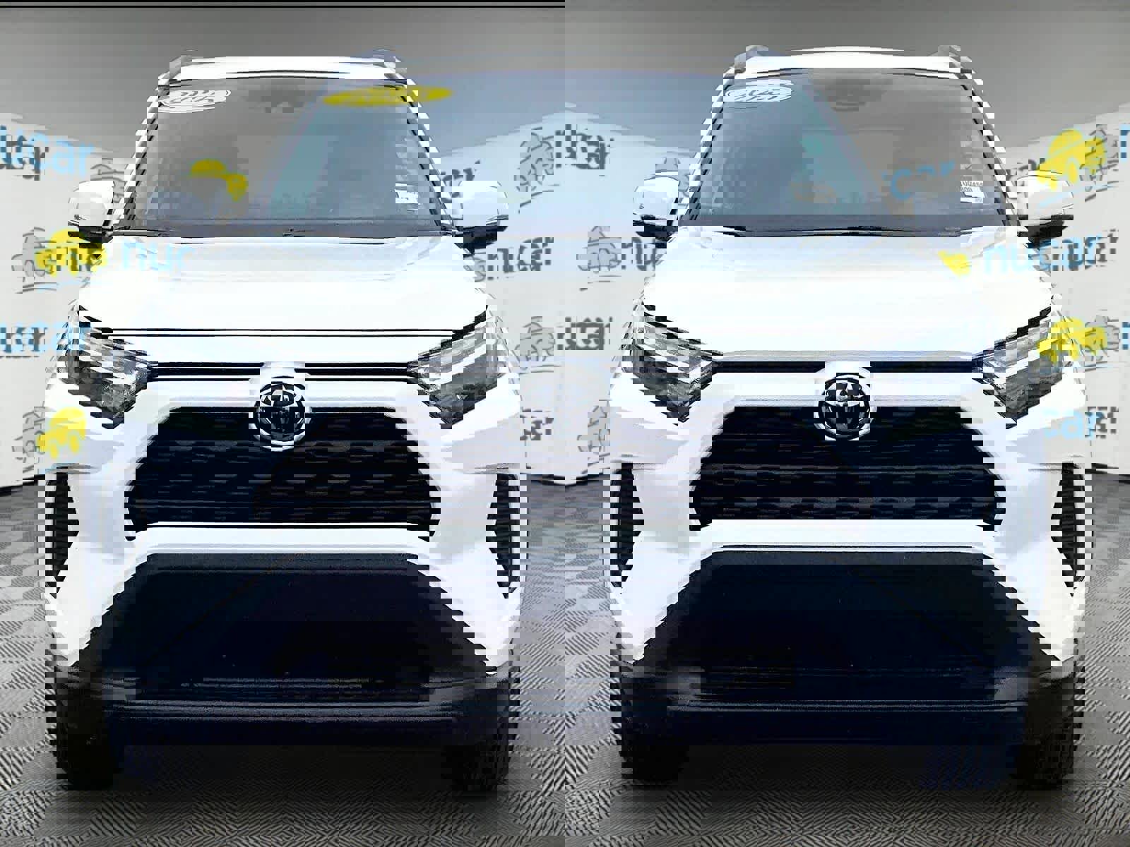 Used 2025 Toyota RAV4 XLE image 2