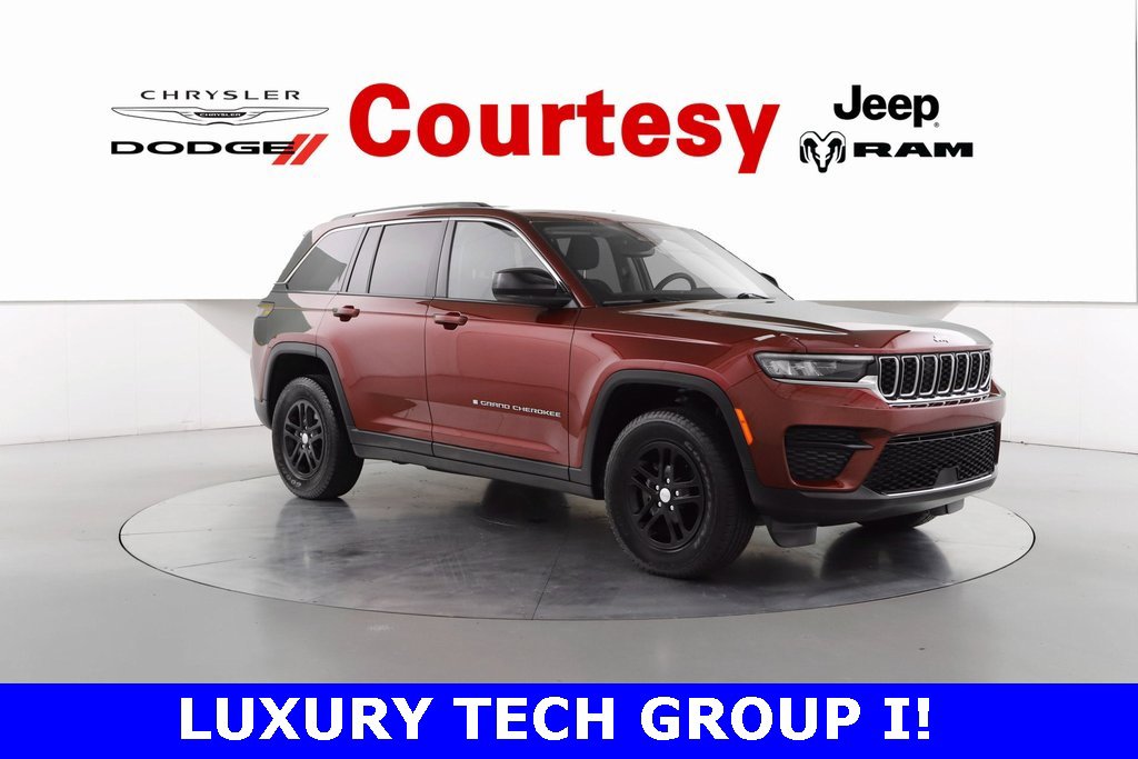 Certified 2023 Jeep Grand Cherokee Laredo w/ Luxury Tech Group I