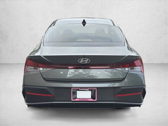 New 2026 Hyundai Elantra SE FWD image 7