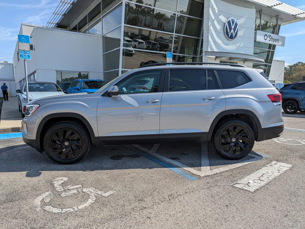 New 2026 Volkswagen Atlas SE FWD image 3