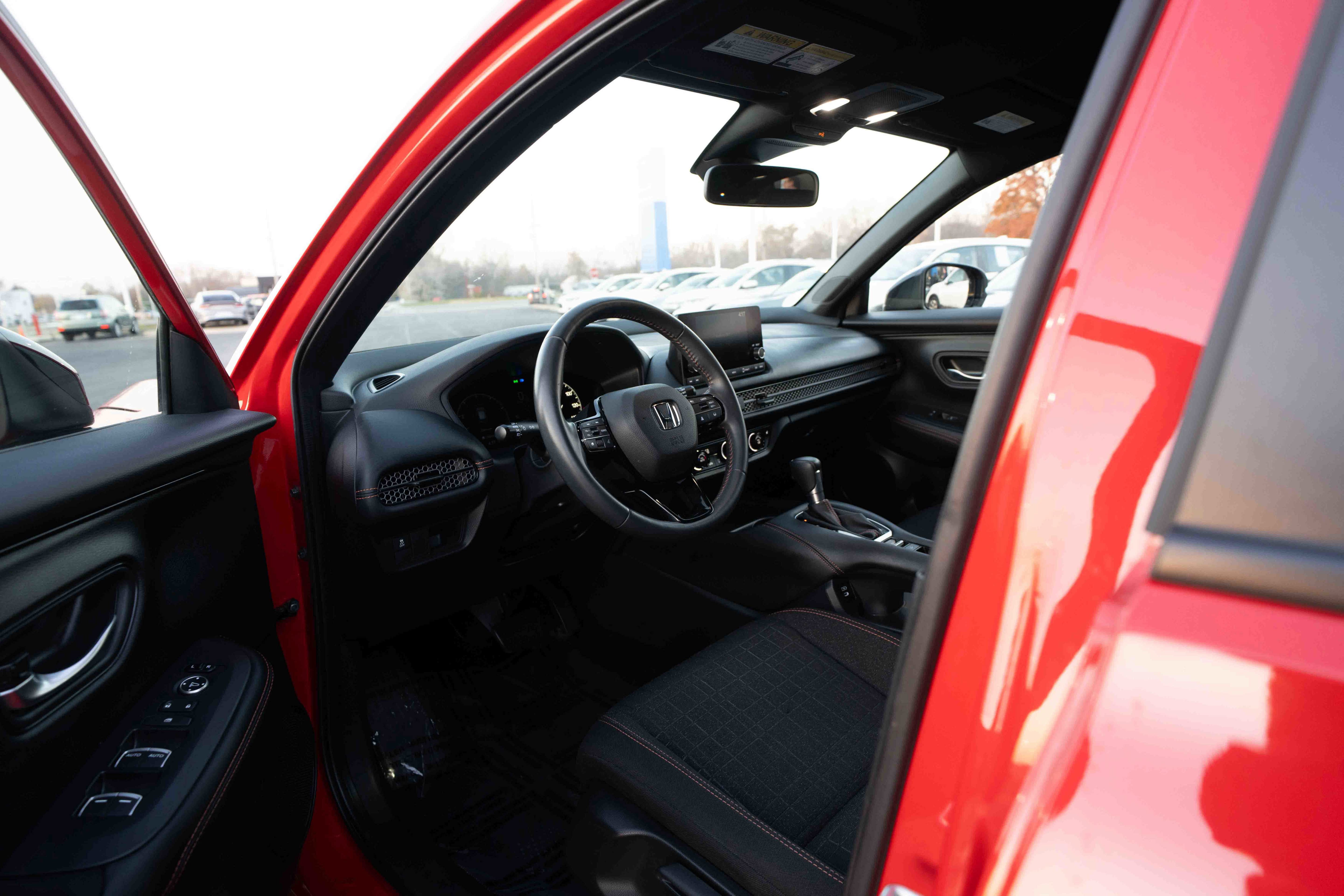 Used 2025 Honda HR-V Sport image 8