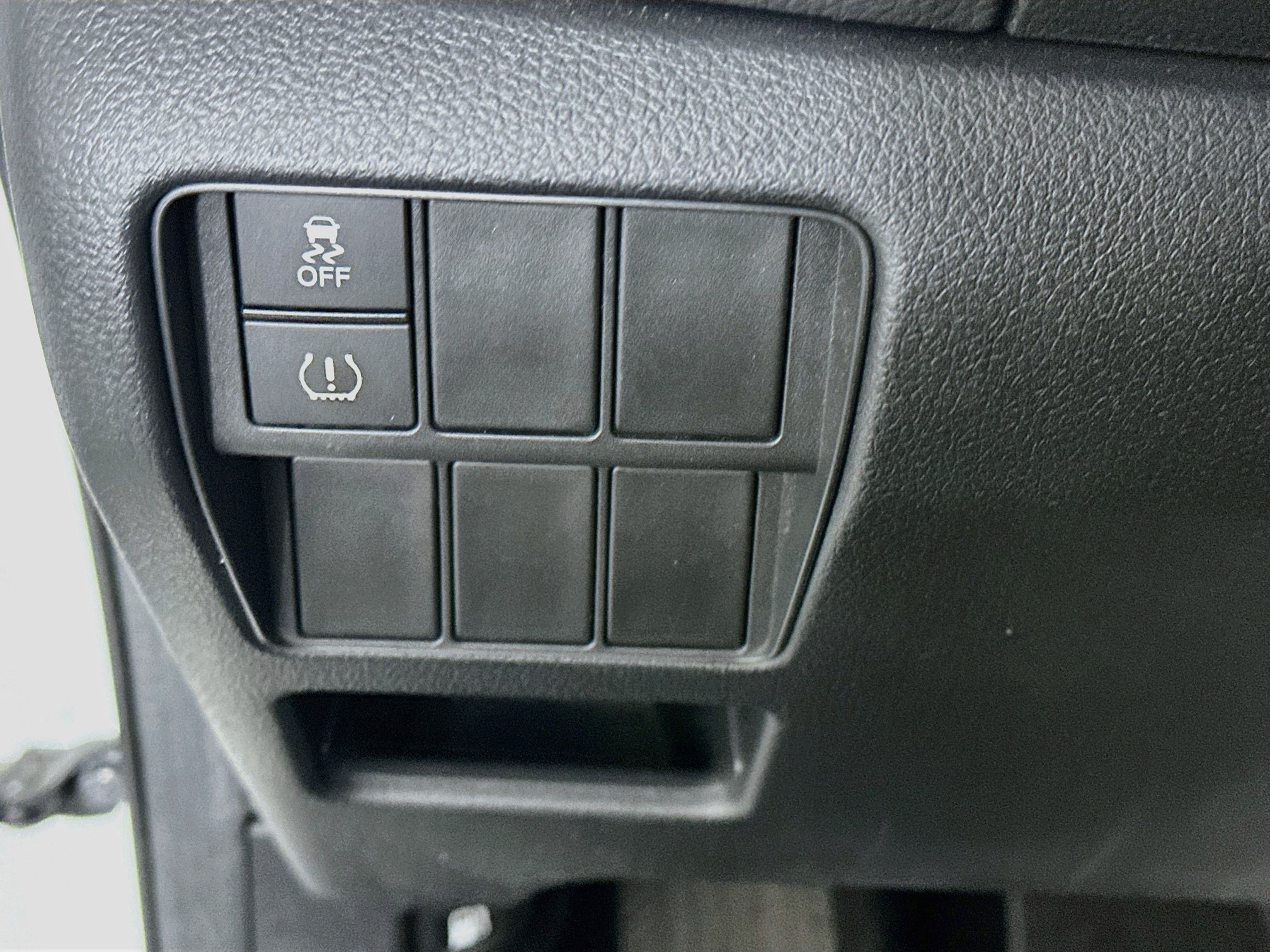 Used 2018 Honda CR-V LX image 17